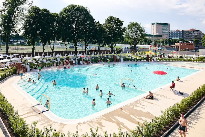 location a Milano per evento aziendale fluosummerparty